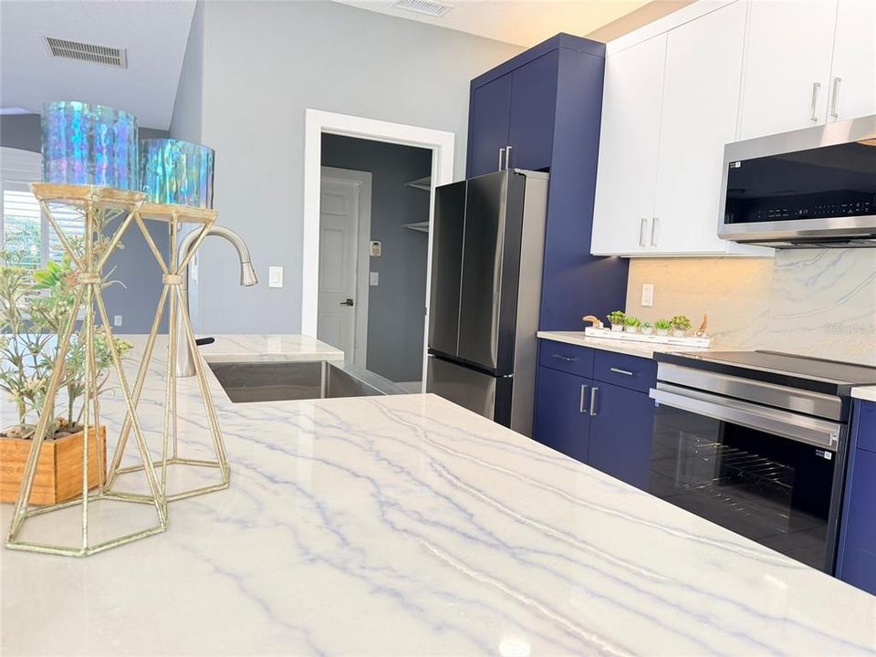 En Venta: $529,000 (3 camas, 2 baños, 1924 Pies cuadrados)