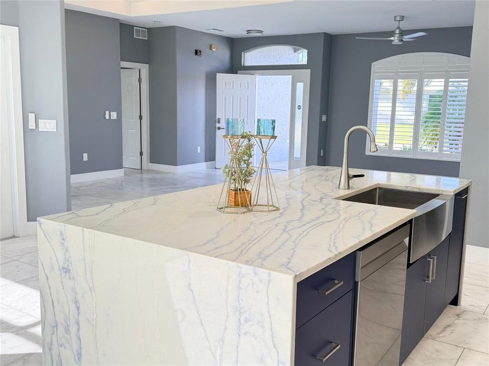 En Venta: $529,000 (3 camas, 2 baños, 1924 Pies cuadrados)