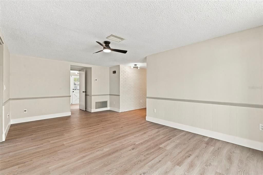 For Sale: $268,500 (2 beds, 2 baths, 1519 Square Feet)