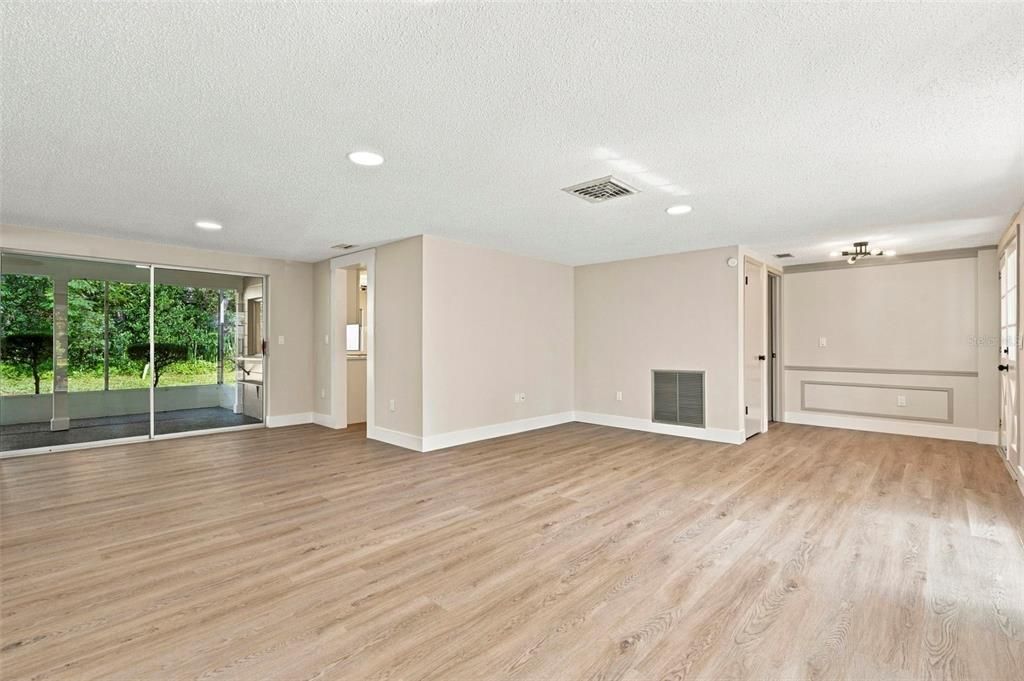 For Sale: $268,500 (2 beds, 2 baths, 1519 Square Feet)