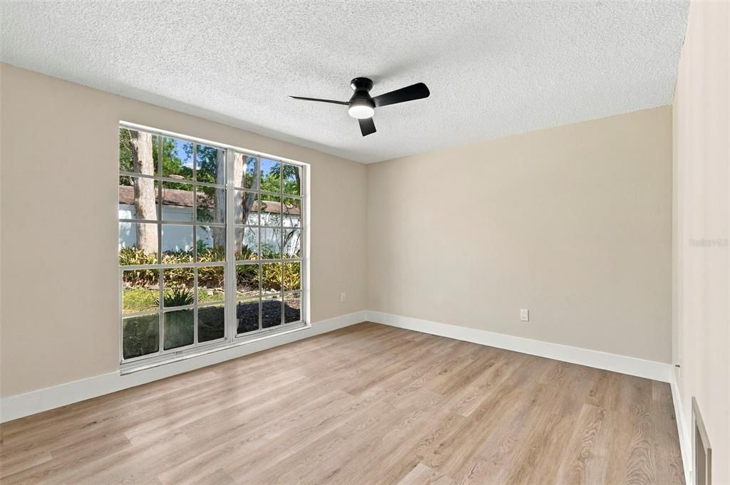 For Sale: $268,500 (2 beds, 2 baths, 1519 Square Feet)