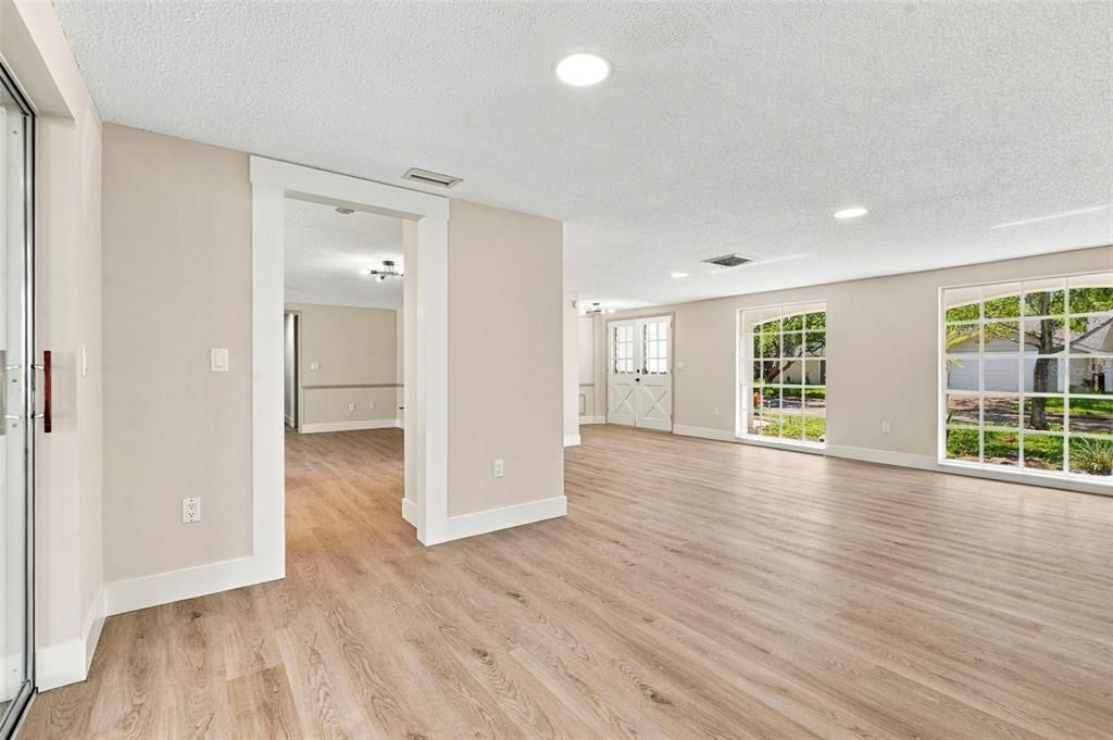 For Sale: $268,500 (2 beds, 2 baths, 1519 Square Feet)