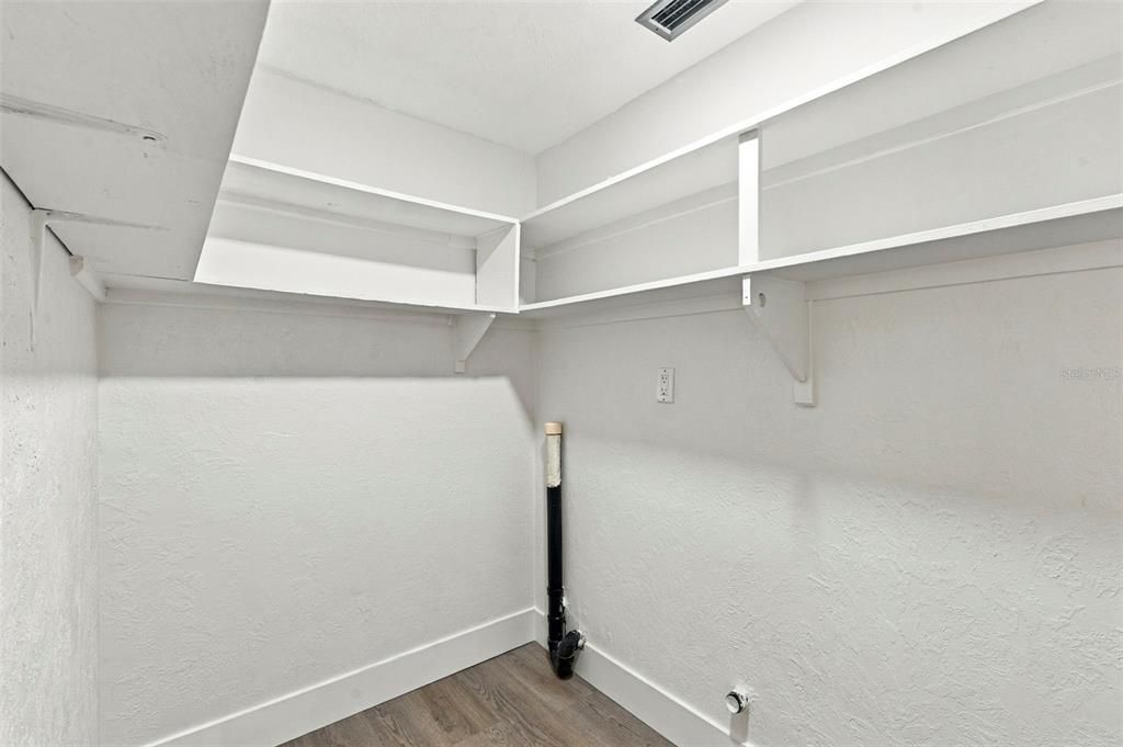 For Sale: $268,500 (2 beds, 2 baths, 1519 Square Feet)