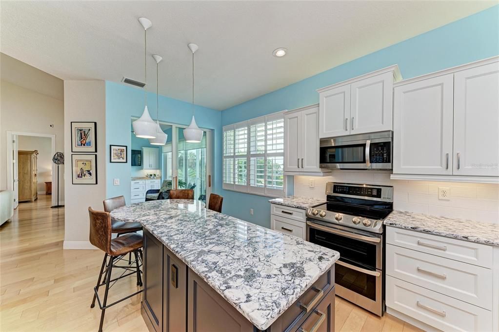 For Sale: $759,000 (3 beds, 3 baths, 2495 Square Feet)