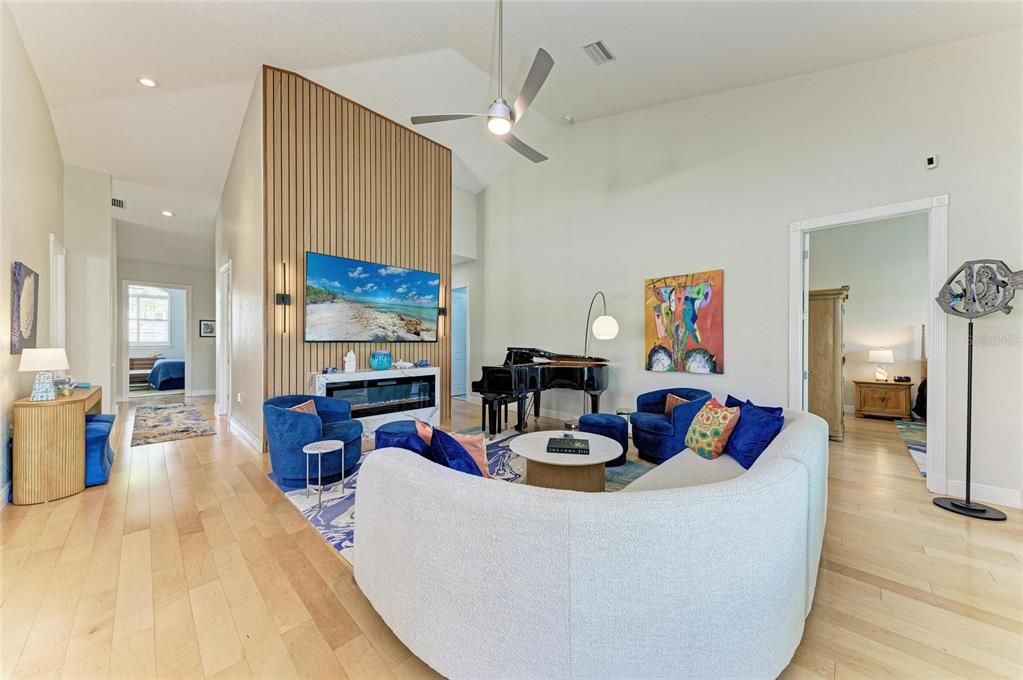 For Sale: $759,000 (3 beds, 3 baths, 2495 Square Feet)