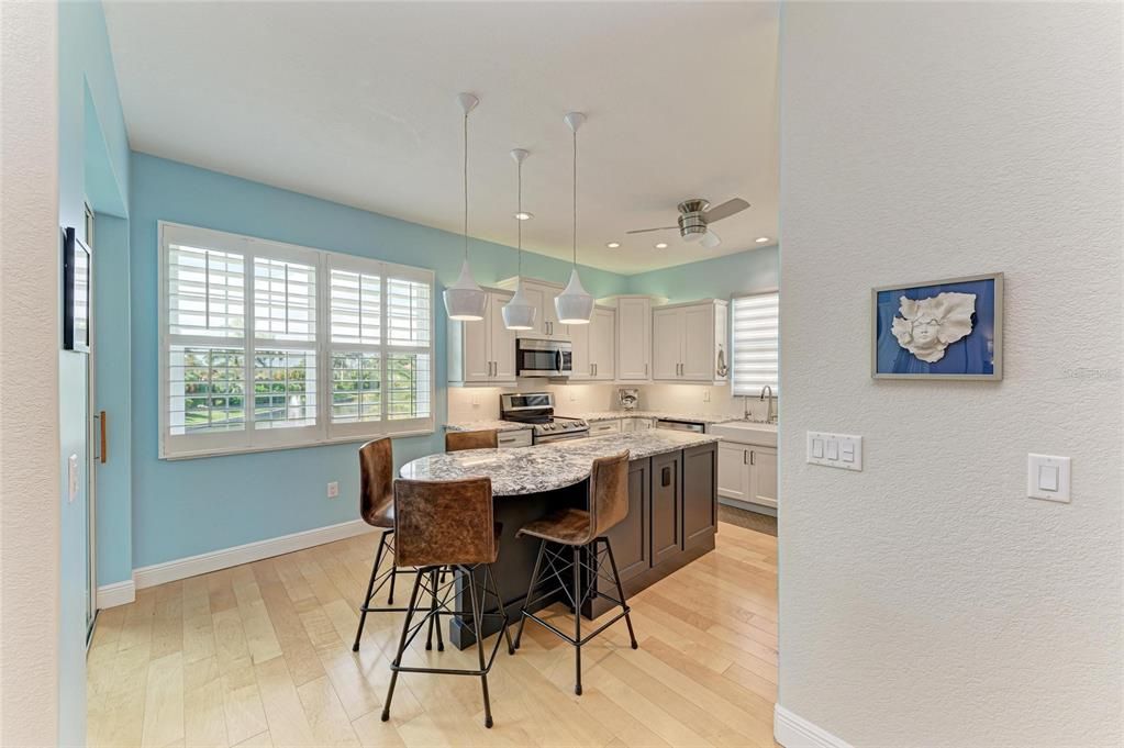 For Sale: $759,000 (3 beds, 3 baths, 2495 Square Feet)