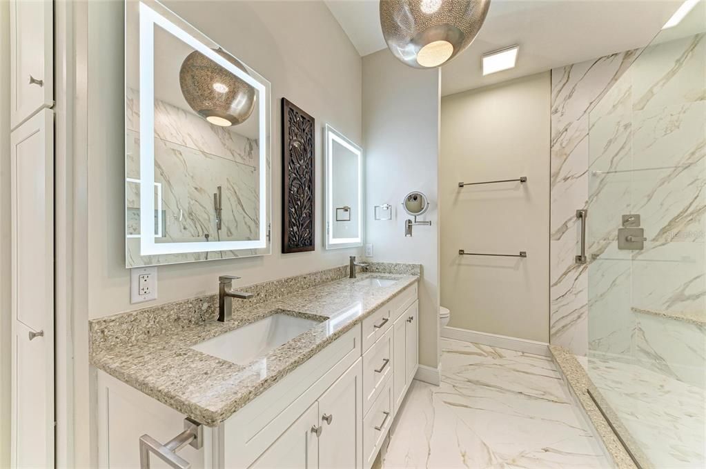 For Sale: $759,000 (3 beds, 3 baths, 2495 Square Feet)