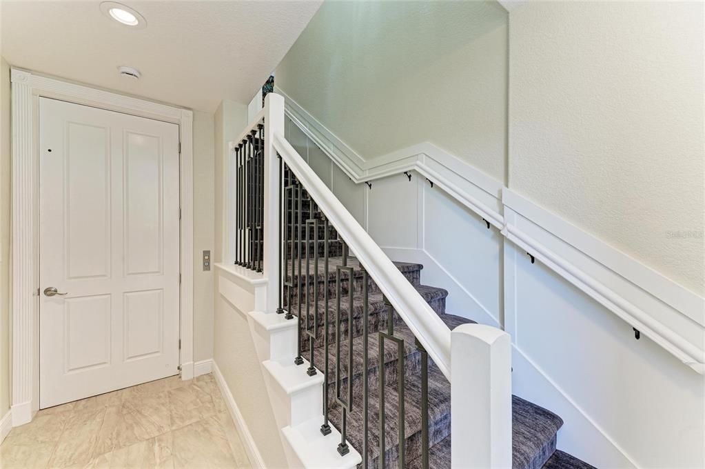For Sale: $759,000 (3 beds, 3 baths, 2495 Square Feet)