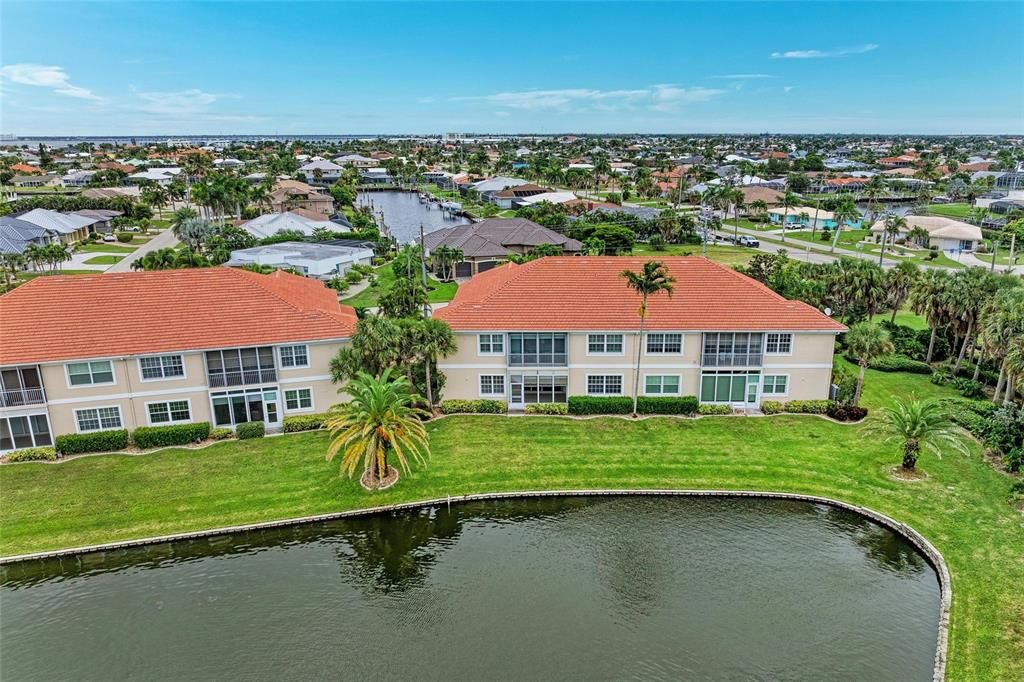 For Sale: $759,000 (3 beds, 3 baths, 2495 Square Feet)