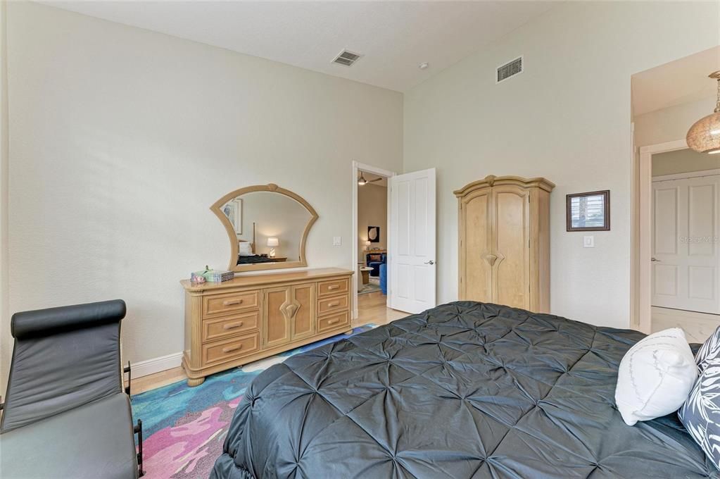 For Sale: $759,000 (3 beds, 3 baths, 2495 Square Feet)