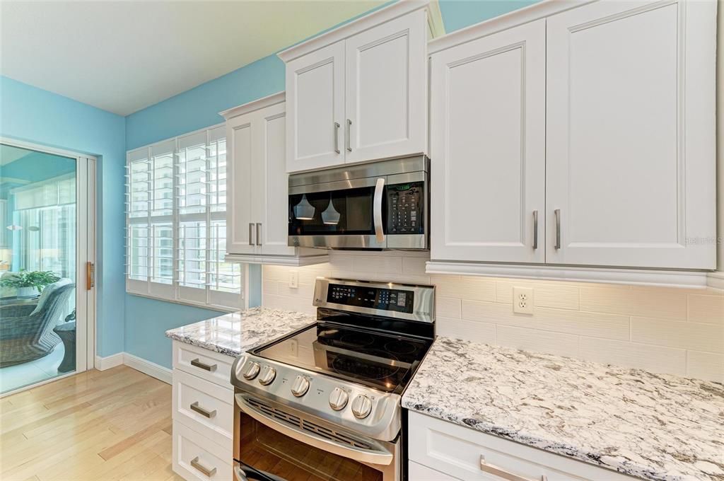 For Sale: $759,000 (3 beds, 3 baths, 2495 Square Feet)