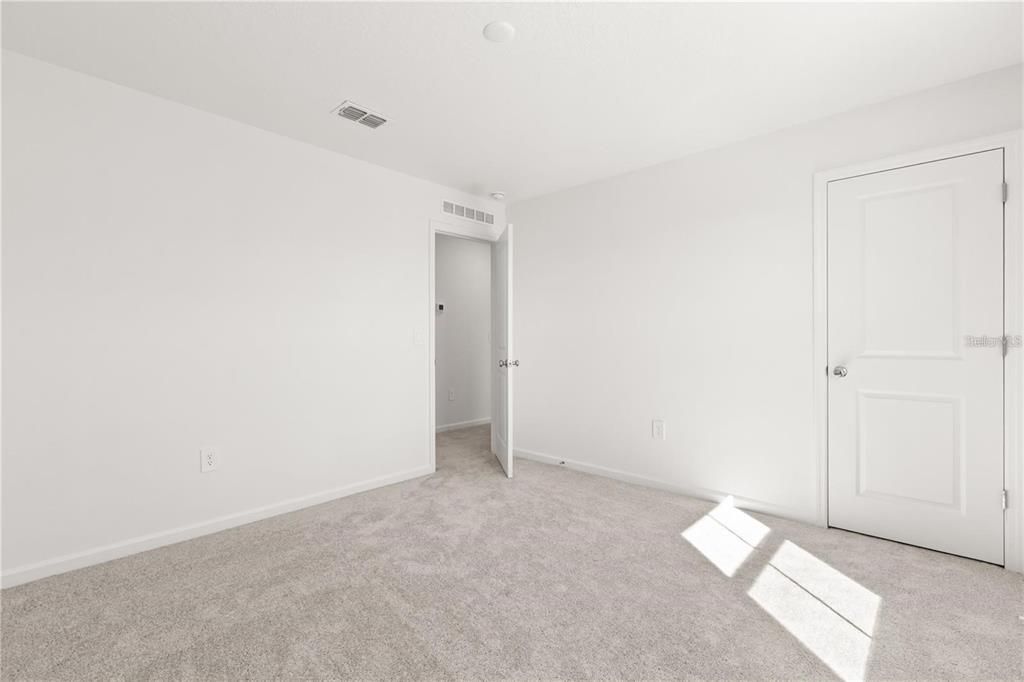 В аренду: $3,000 (5 спален, 2 ванн, 2953 Квадратных фут)