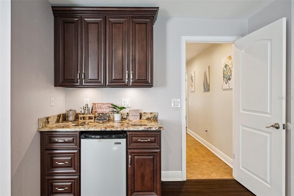 For Sale: $359,000 (4 beds, 2 baths, 1910 Square Feet)