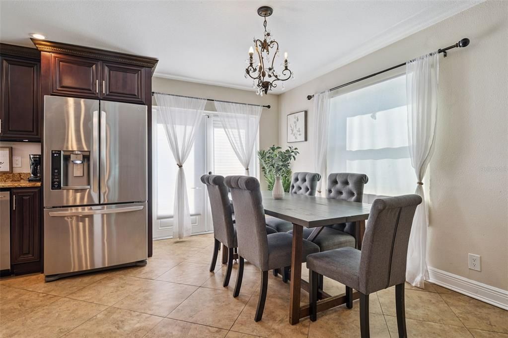 For Sale: $359,000 (4 beds, 2 baths, 1910 Square Feet)