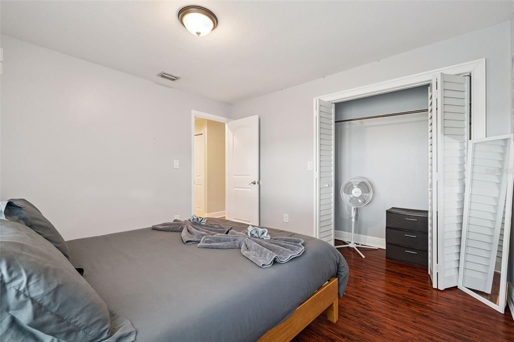 For Sale: $359,000 (4 beds, 2 baths, 1910 Square Feet)
