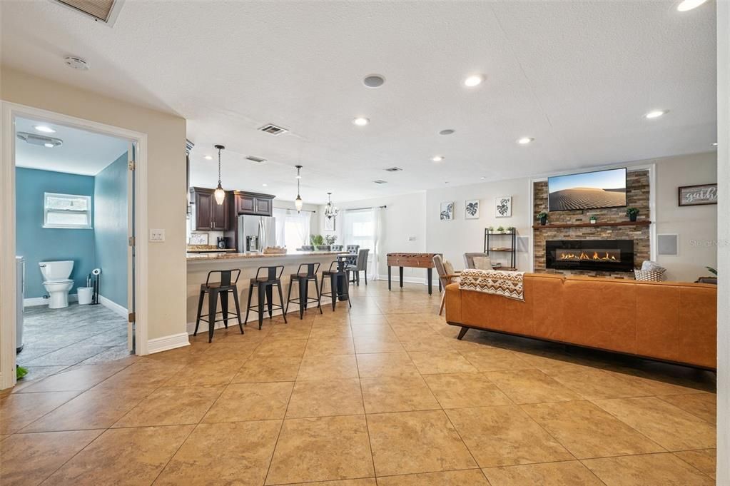 For Sale: $359,000 (4 beds, 2 baths, 1910 Square Feet)