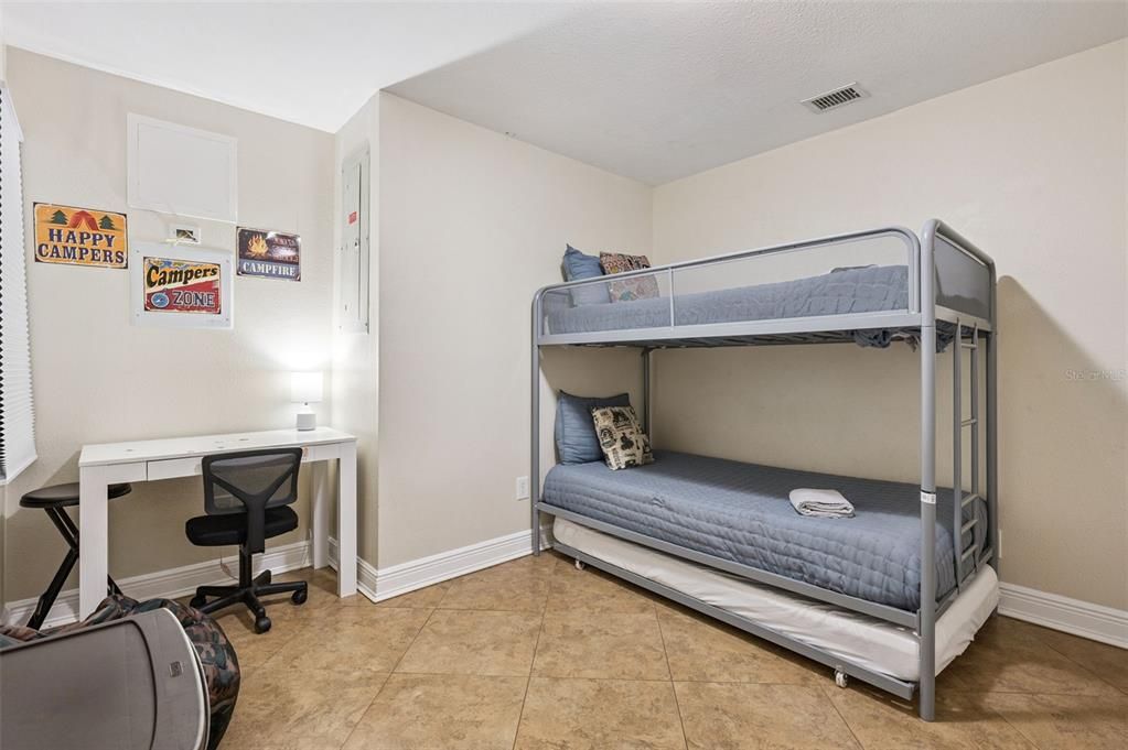 For Sale: $359,000 (4 beds, 2 baths, 1910 Square Feet)