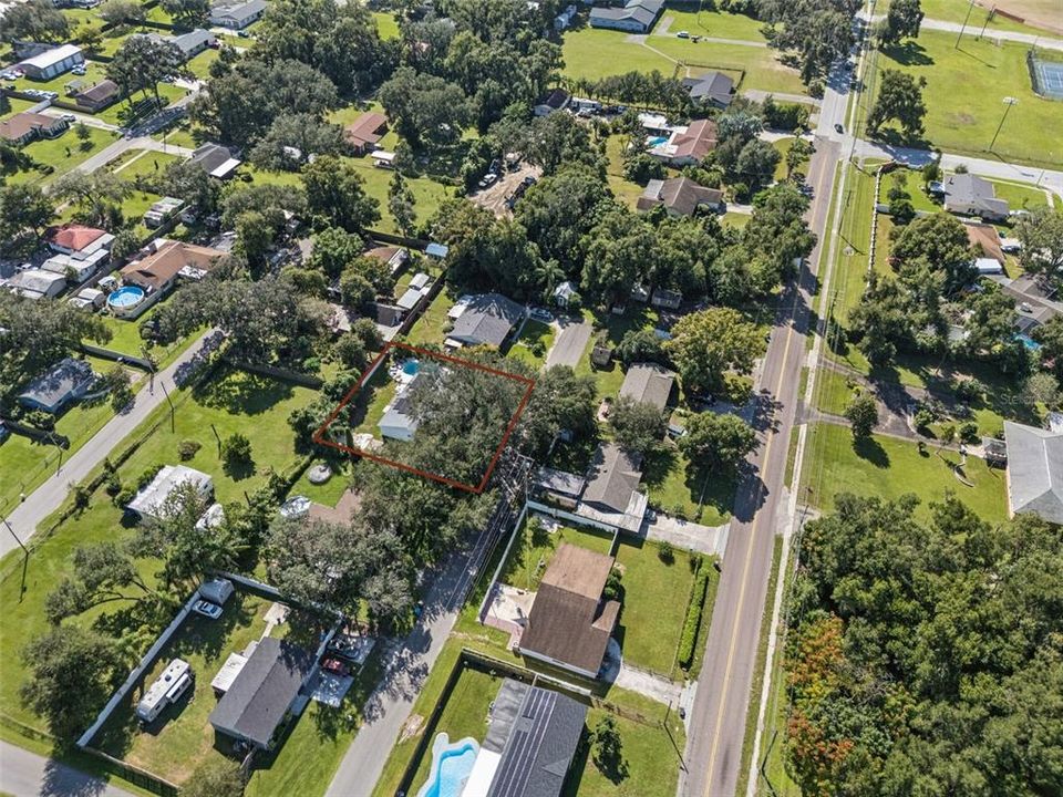 For Sale: $359,000 (4 beds, 2 baths, 1910 Square Feet)