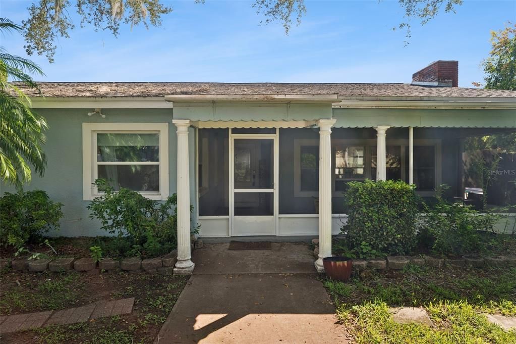 For Sale: $359,000 (4 beds, 2 baths, 1910 Square Feet)