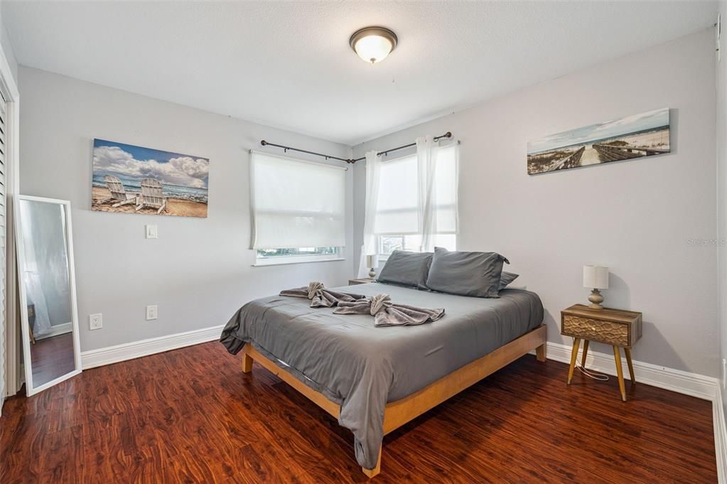 For Sale: $359,000 (4 beds, 2 baths, 1910 Square Feet)