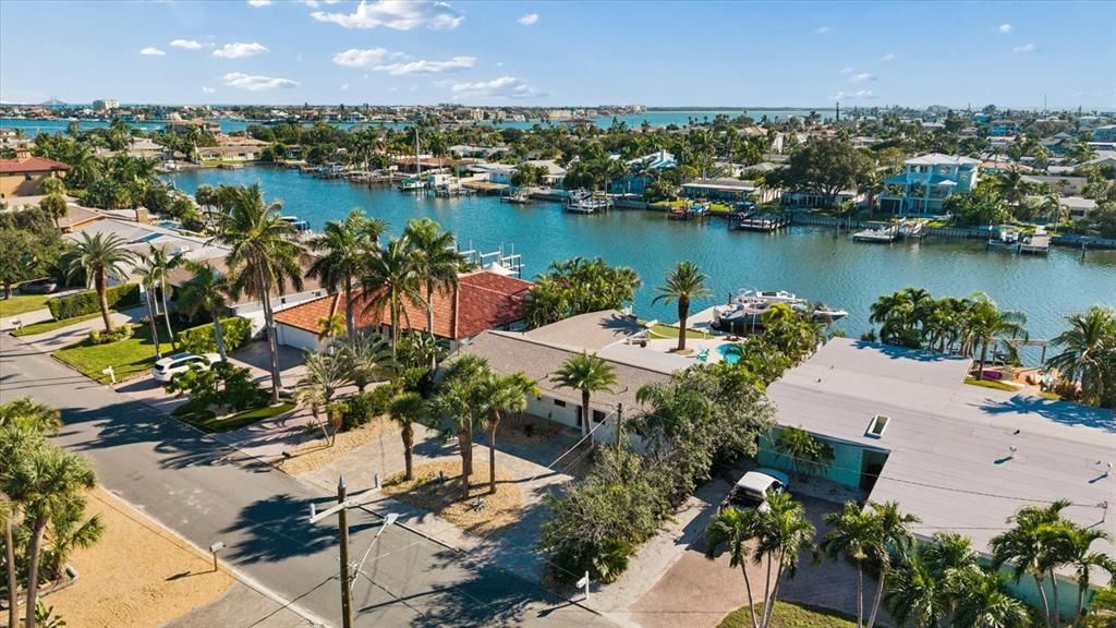 En Venta: $1,999,000 (3 camas, 2 baños, 1585 Pies cuadrados)