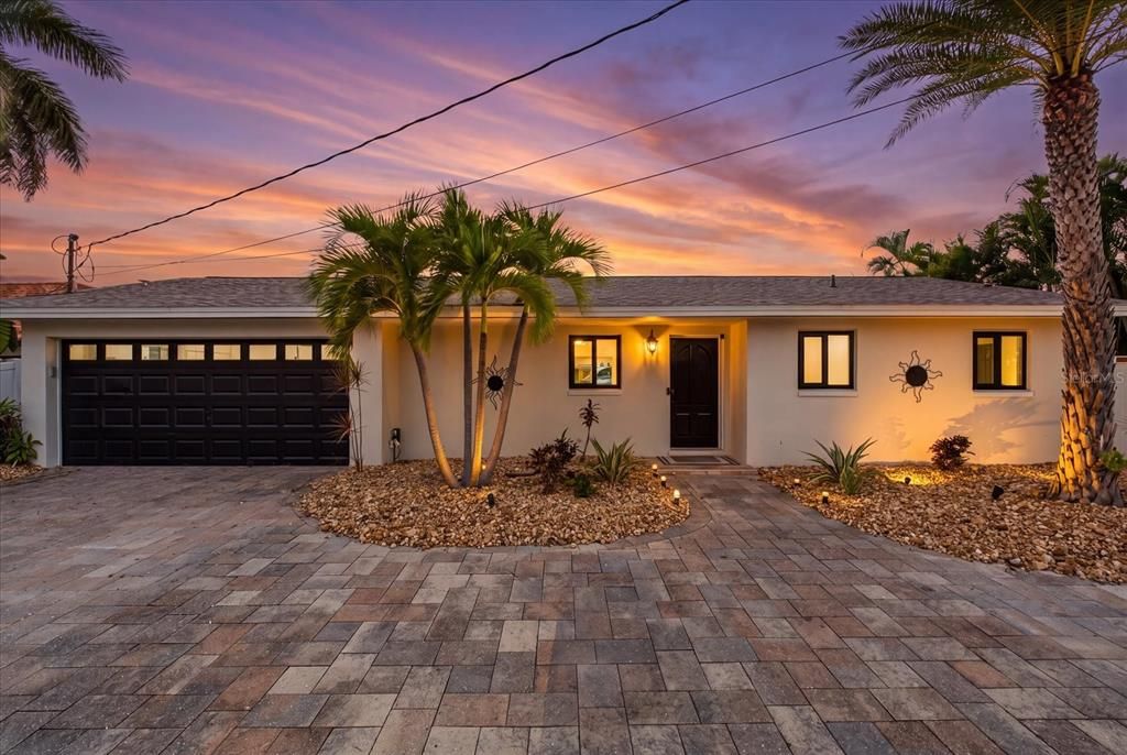 En Venta: $1,999,000 (3 camas, 2 baños, 1585 Pies cuadrados)