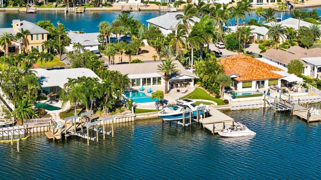En Venta: $1,999,000 (3 camas, 2 baños, 1585 Pies cuadrados)