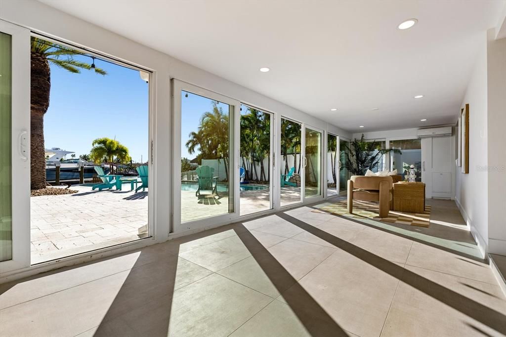 En Venta: $1,999,000 (3 camas, 2 baños, 1585 Pies cuadrados)