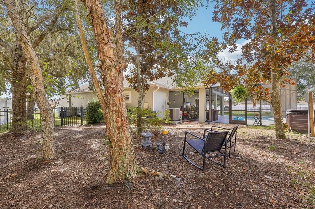 For Sale: $375,000 (3 beds, 2 baths, 1606 Square Feet)
