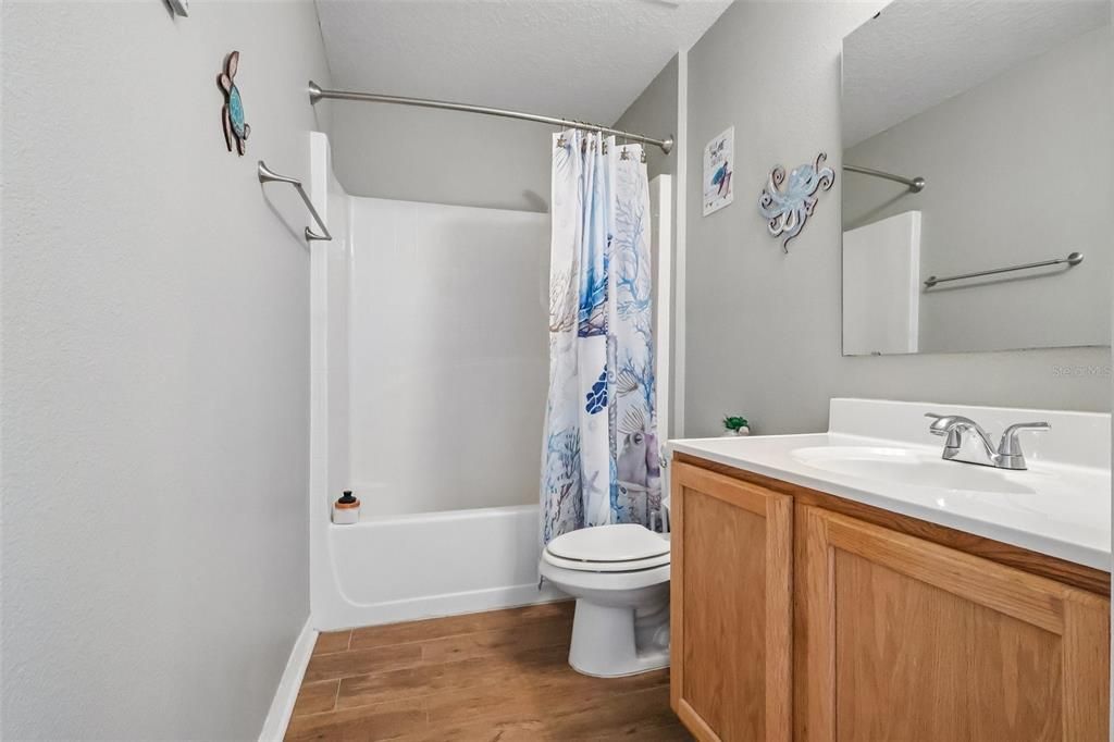 For Sale: $375,000 (3 beds, 2 baths, 1606 Square Feet)