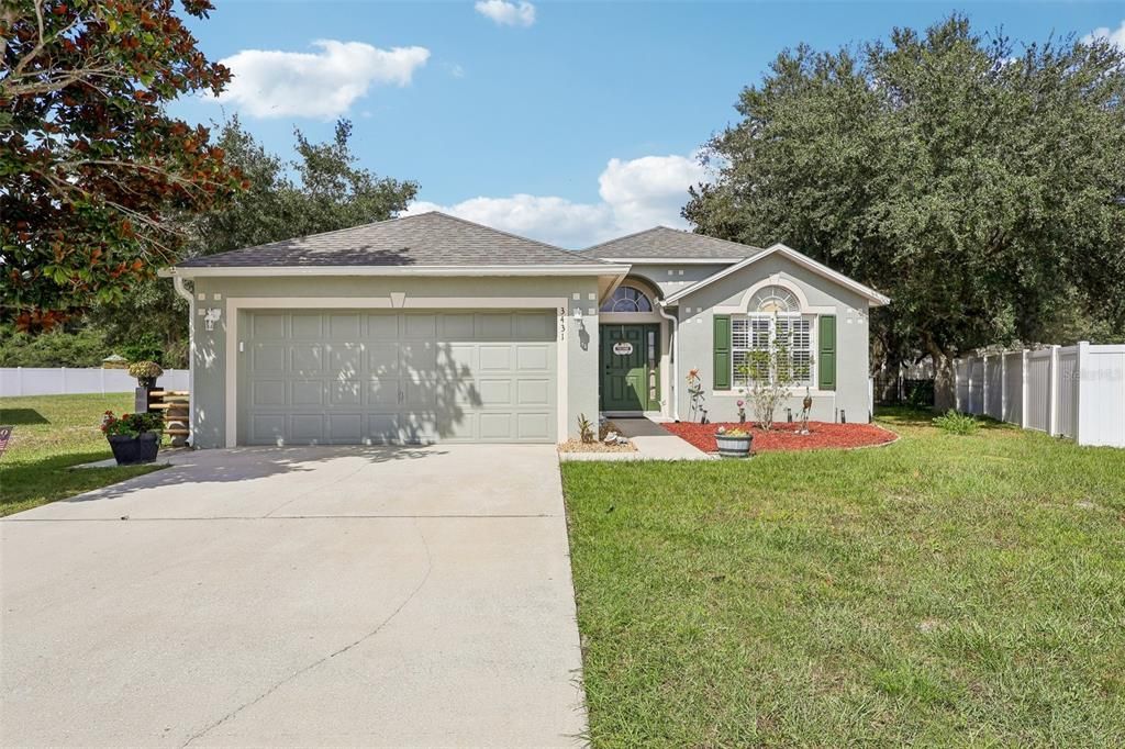 For Sale: $375,000 (3 beds, 2 baths, 1606 Square Feet)