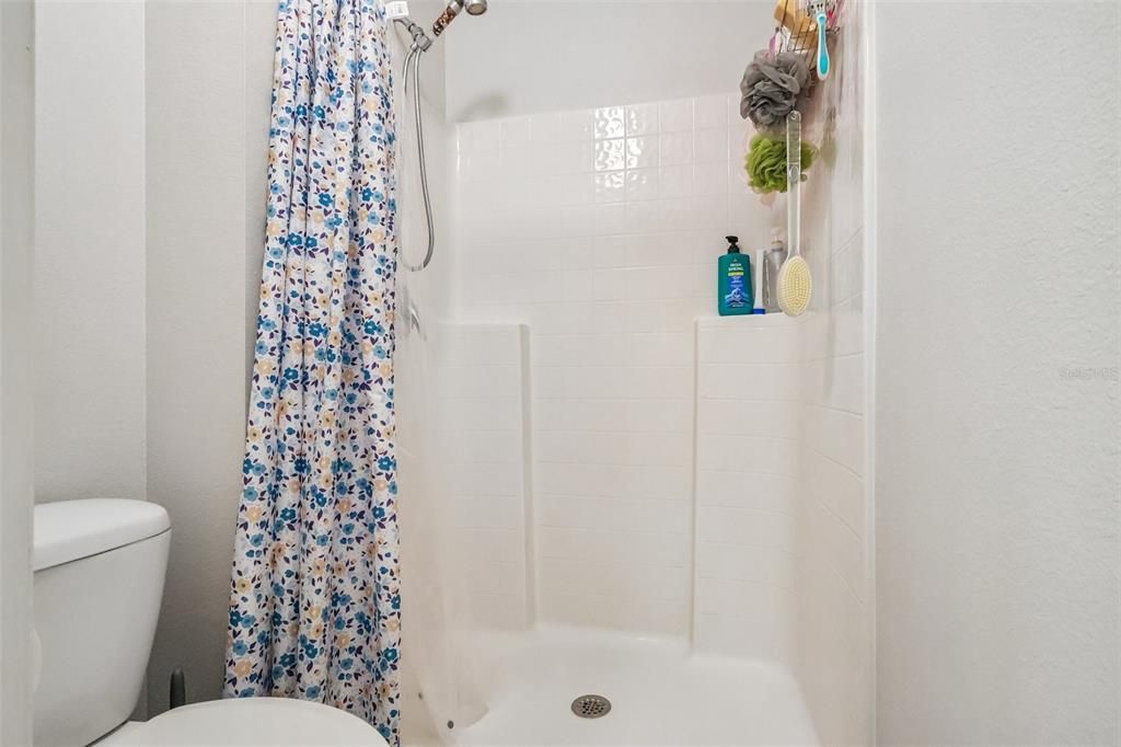 For Sale: $375,000 (3 beds, 2 baths, 1606 Square Feet)