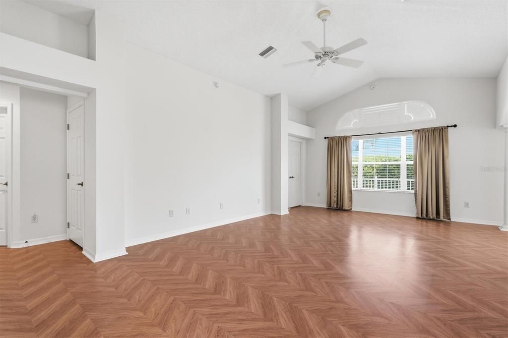 En Venta: $399,900 (3 camas, 2 baños, 1667 Pies cuadrados)