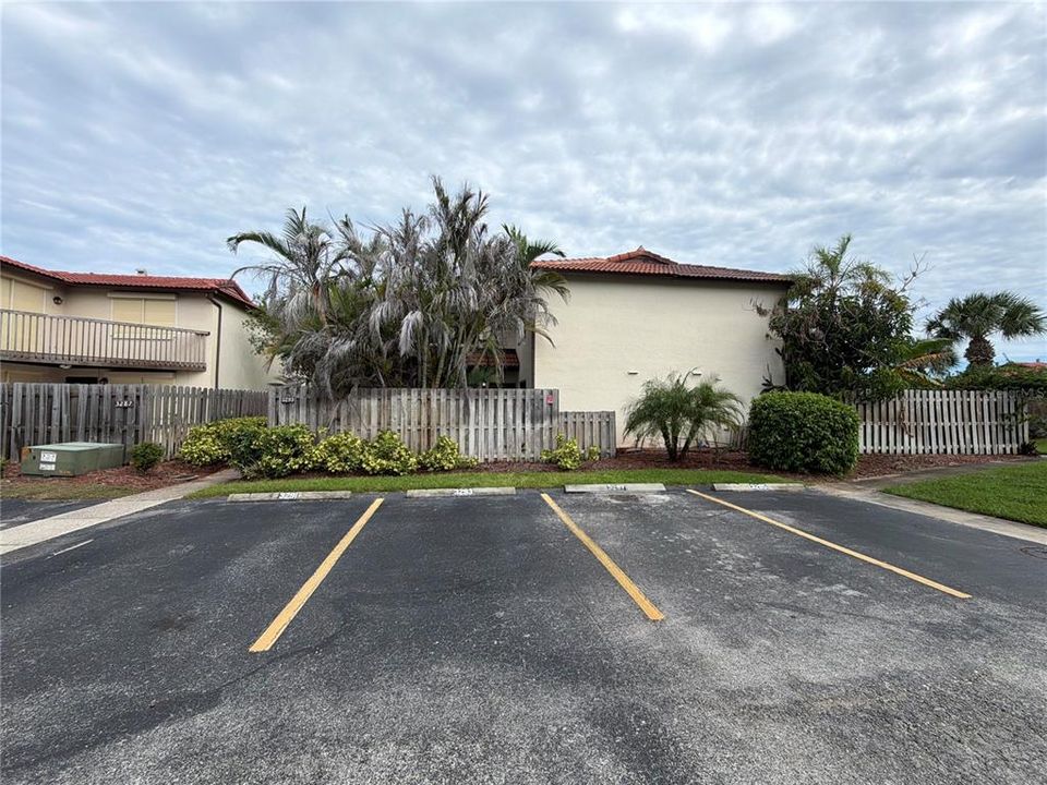 For Sale: $310,000 (2 beds, 1 baths, 1148 Square Feet)