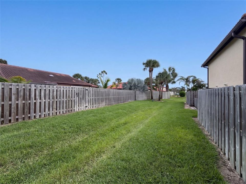 For Sale: $310,000 (2 beds, 1 baths, 1148 Square Feet)