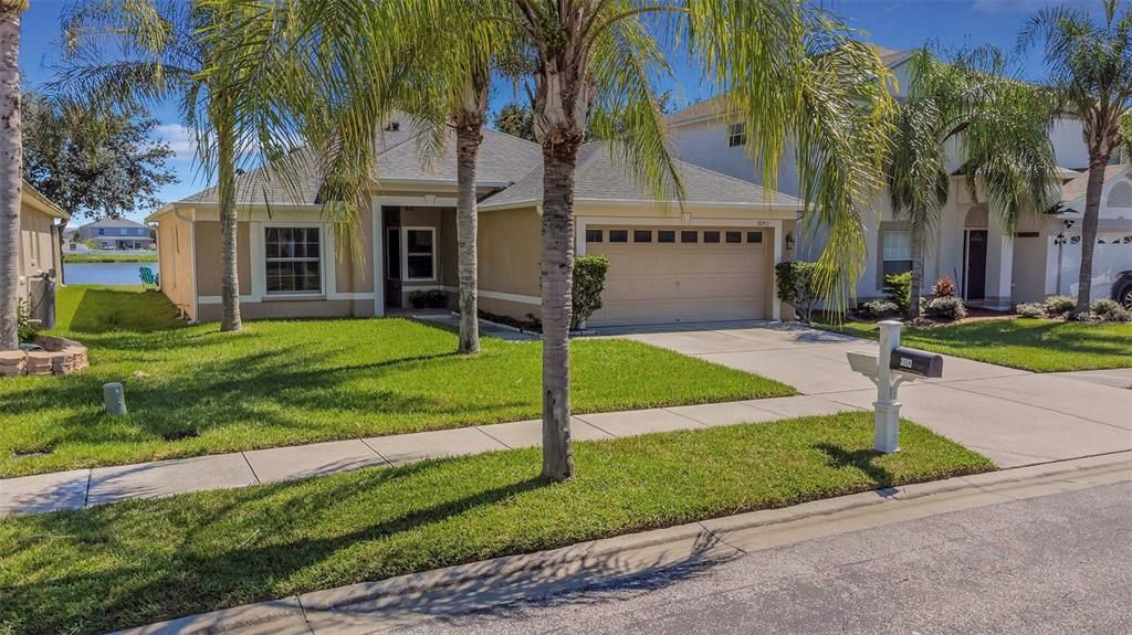 For Sale: $359,900 (4 beds, 2 baths, 1544 Square Feet)