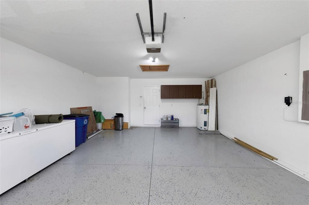 For Sale: $359,900 (4 beds, 2 baths, 1544 Square Feet)
