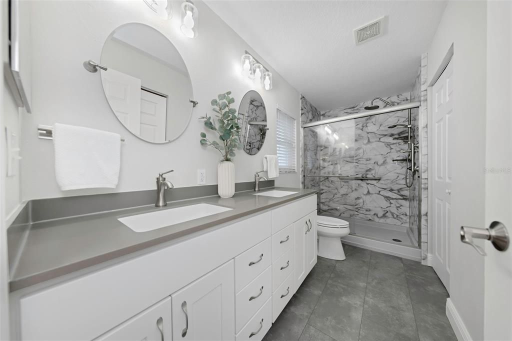 For Sale: $359,900 (4 beds, 2 baths, 1544 Square Feet)
