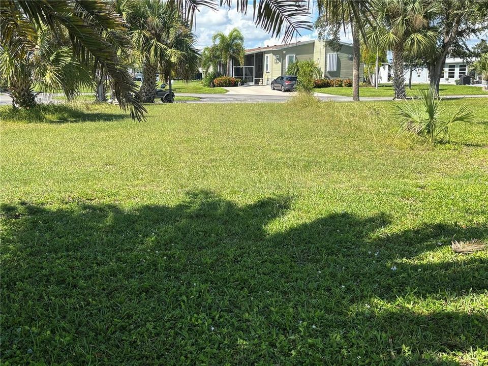 На продажу: $65,000 (0.14 acres)