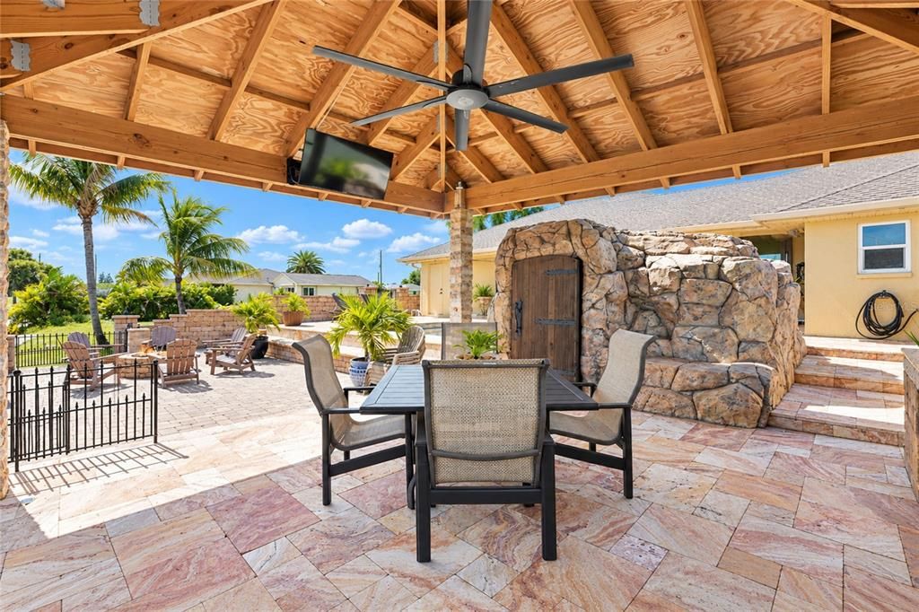 For Sale: $879,000 (3 beds, 3 baths, 1856 Square Feet)