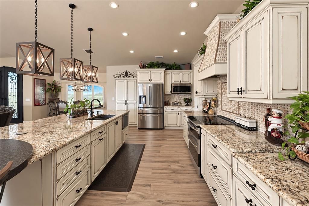 For Sale: $879,000 (3 beds, 3 baths, 1856 Square Feet)