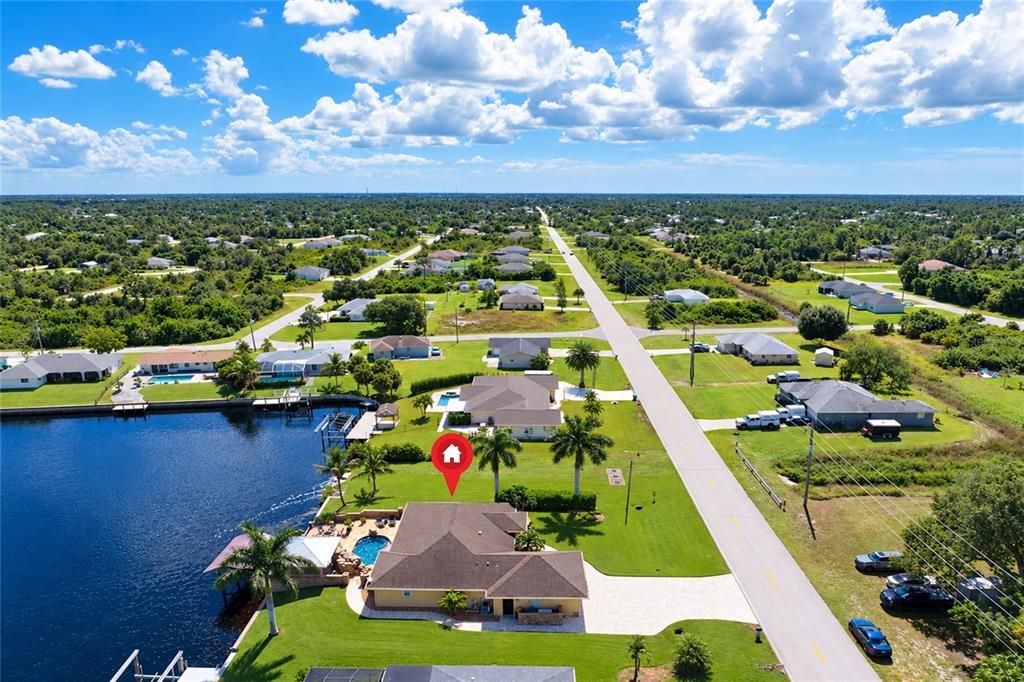 For Sale: $879,000 (3 beds, 3 baths, 1856 Square Feet)