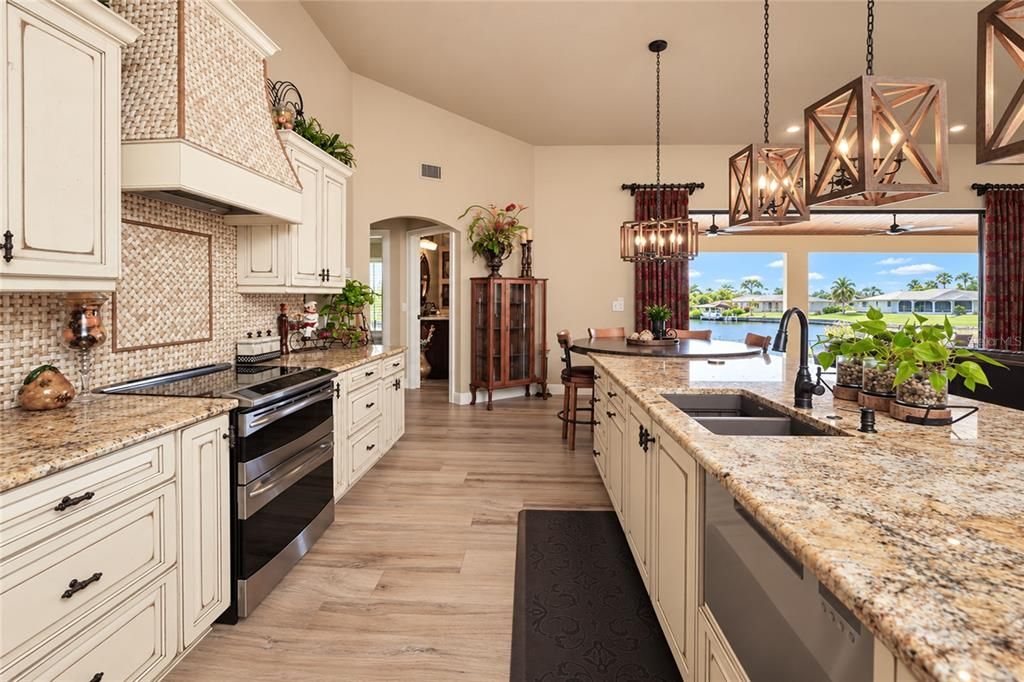 For Sale: $879,000 (3 beds, 3 baths, 1856 Square Feet)