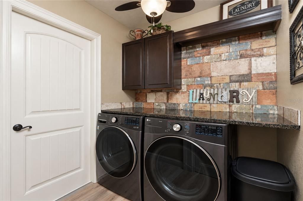 For Sale: $879,000 (3 beds, 3 baths, 1856 Square Feet)