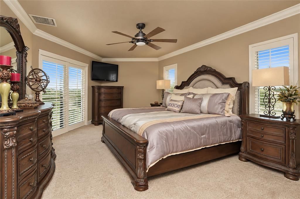 For Sale: $879,000 (3 beds, 3 baths, 1856 Square Feet)