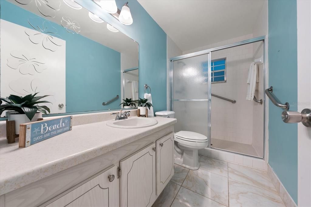 For Sale: $199,000 (2 beds, 2 baths, 1200 Square Feet)