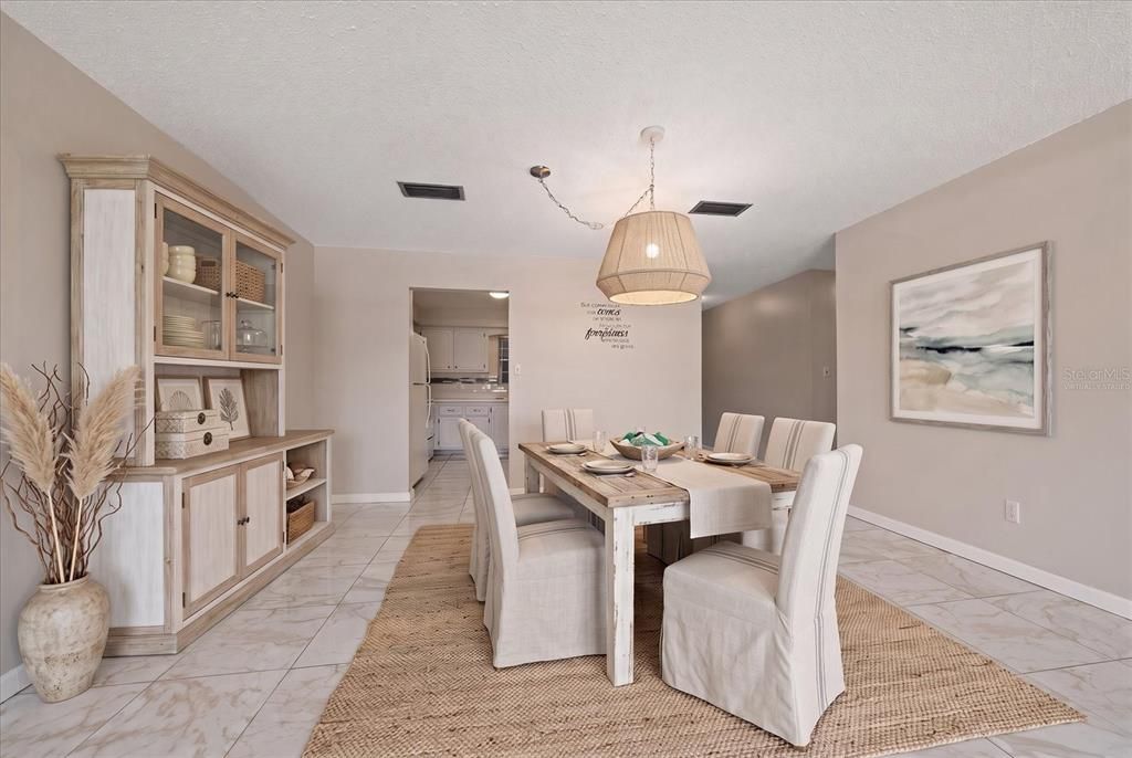 For Sale: $199,000 (2 beds, 2 baths, 1200 Square Feet)