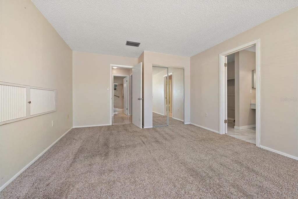 For Sale: $199,000 (2 beds, 2 baths, 1200 Square Feet)