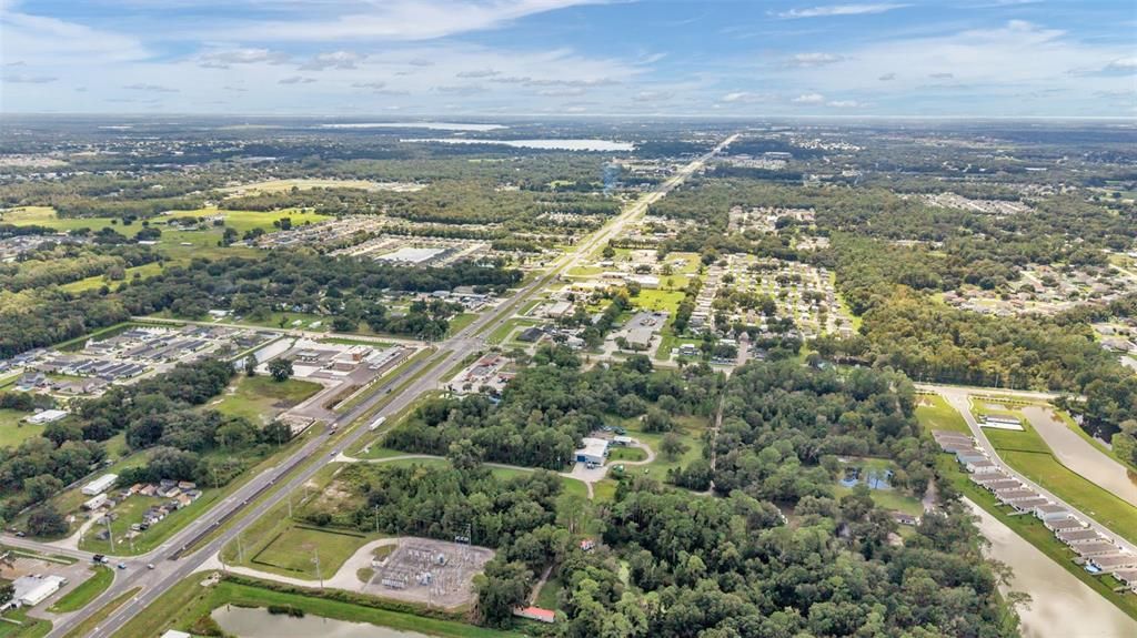 En Venta: $3,999,000 (10.13 acres)