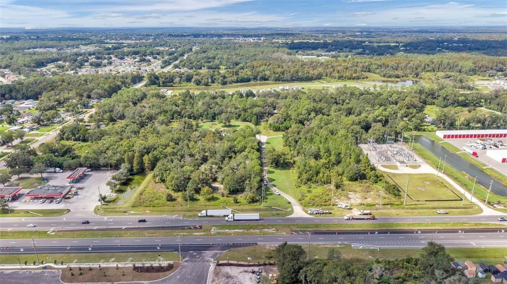 En Venta: $3,999,000 (10.13 acres)